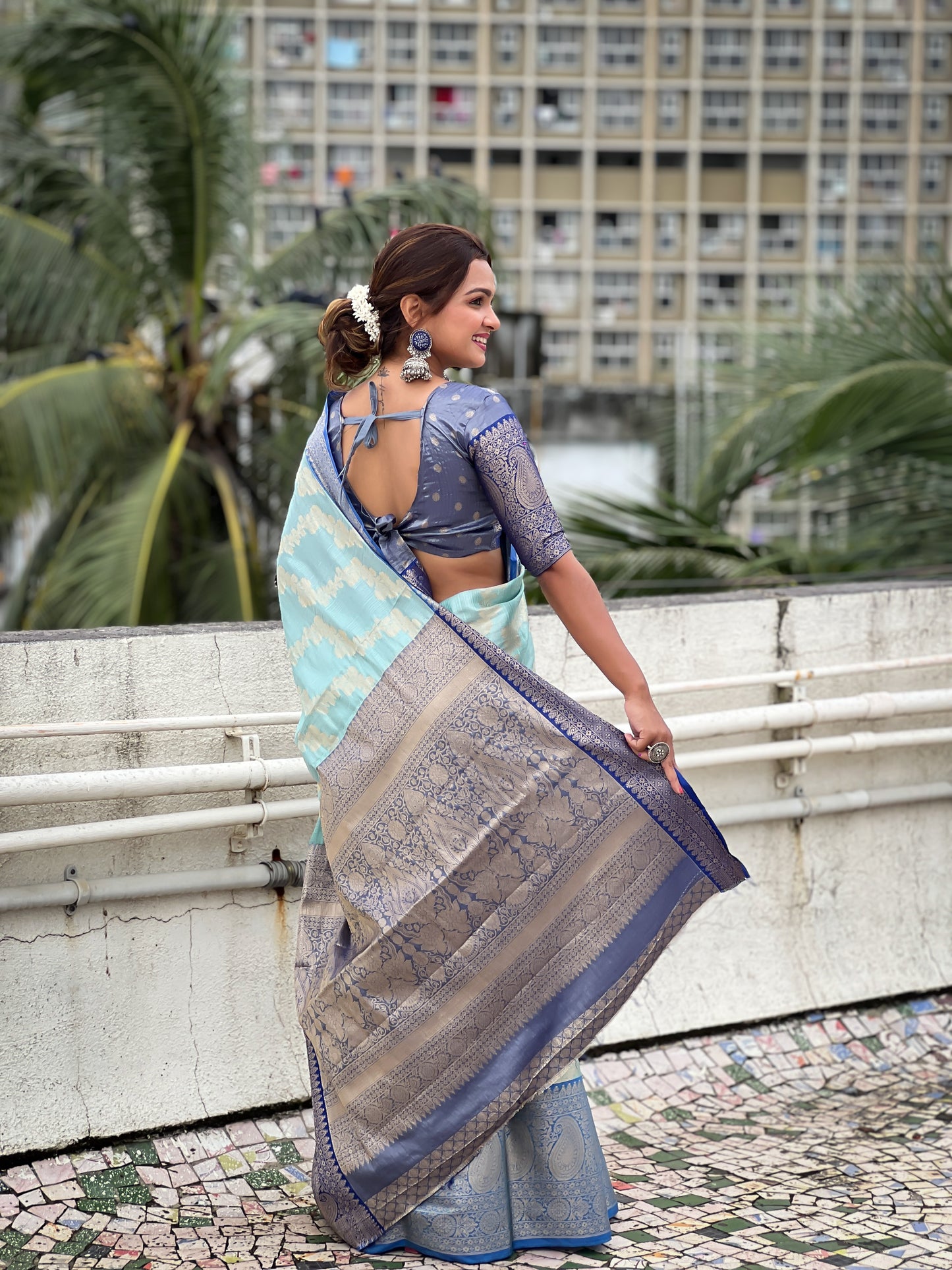 SAANVI TISSUE SILK SAREE