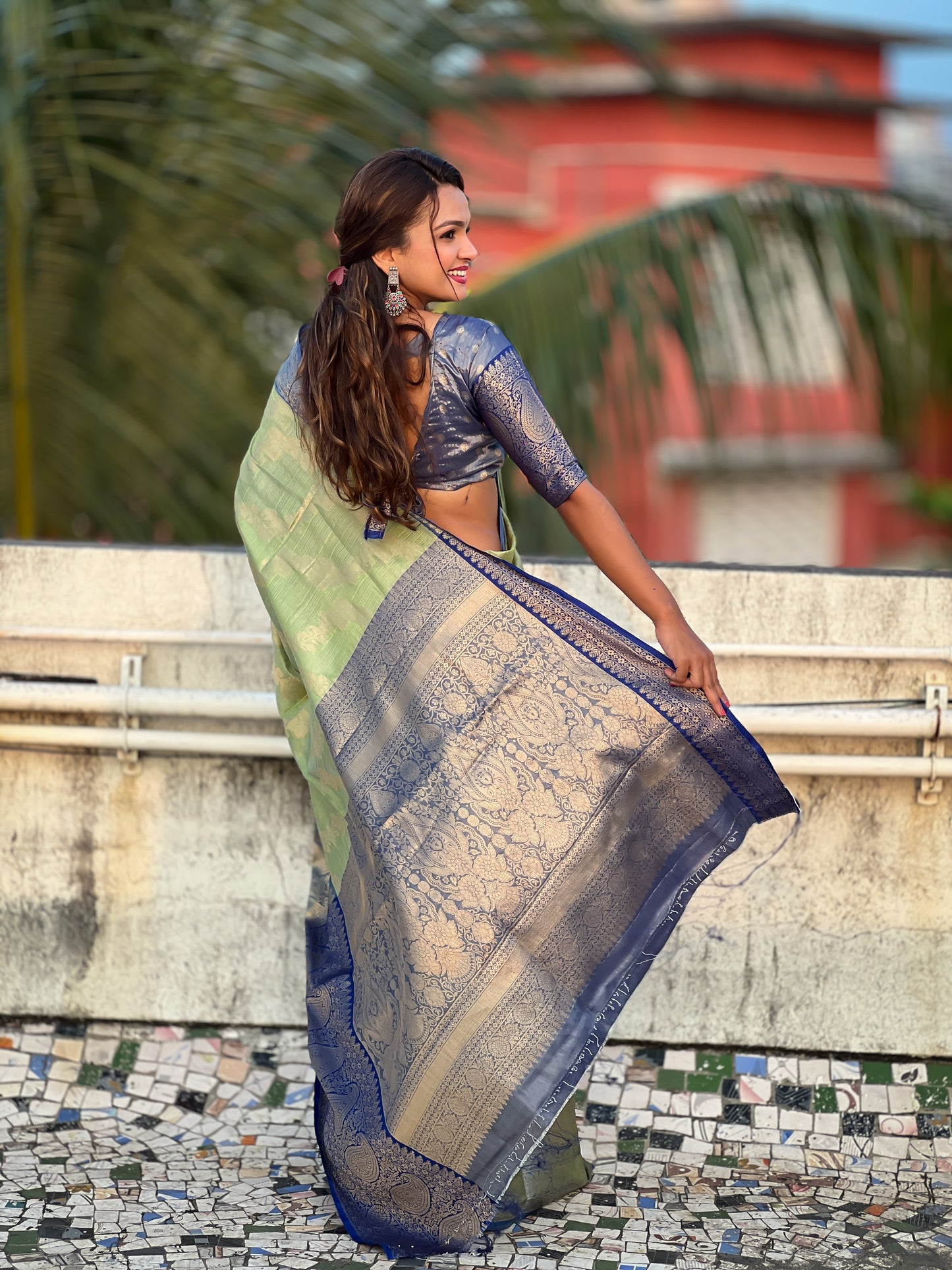 SAANVI TISSUE SILK SAREE