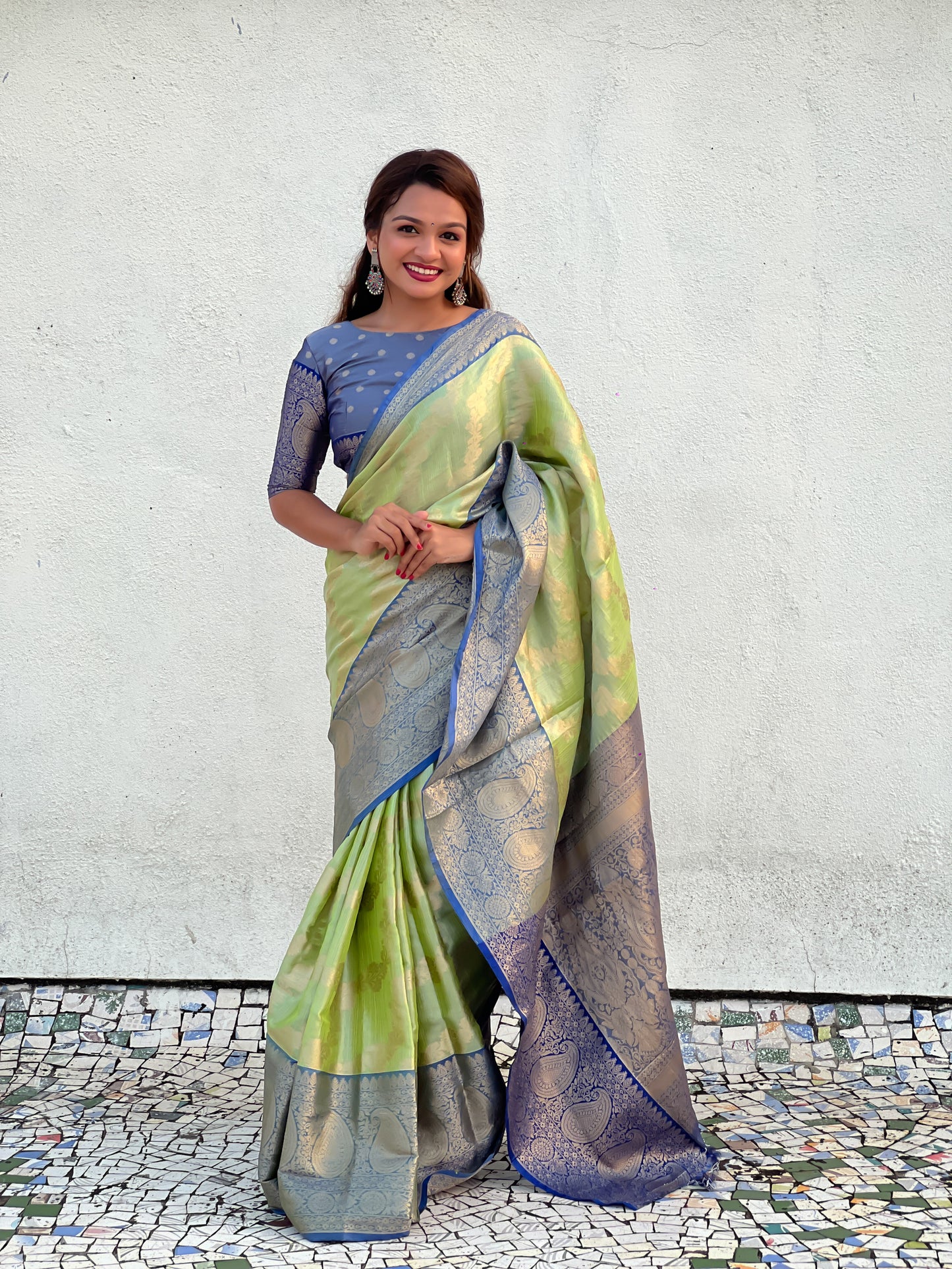 SAANVI TISSUE SILK SAREE