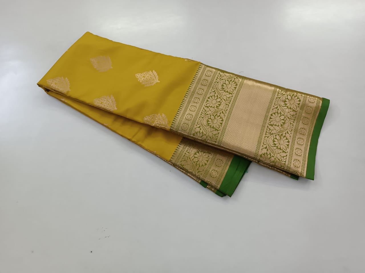 Kanjivaram Butta Saree