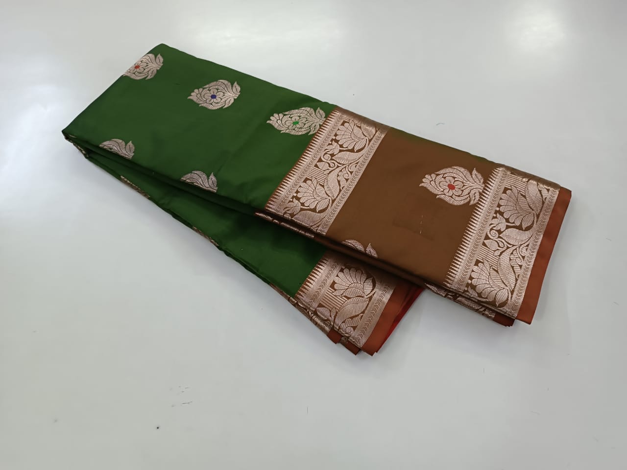 Kanjivaram Butta Saree
