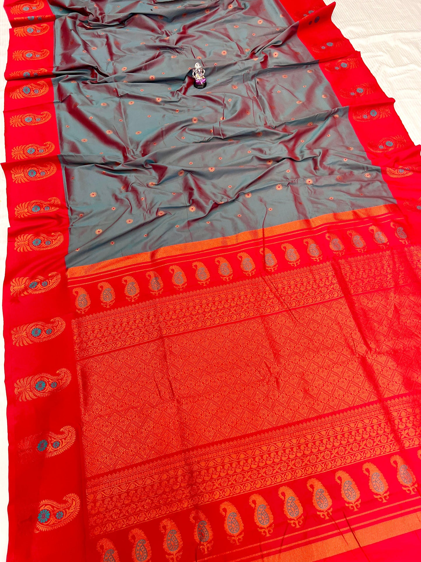 Brocade paithani