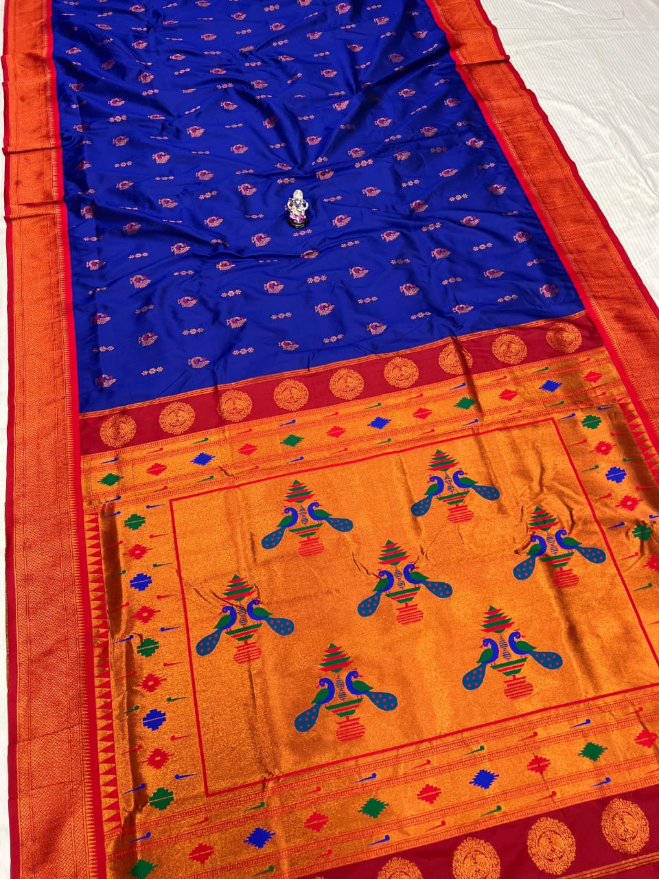 Kadiyal Paithani