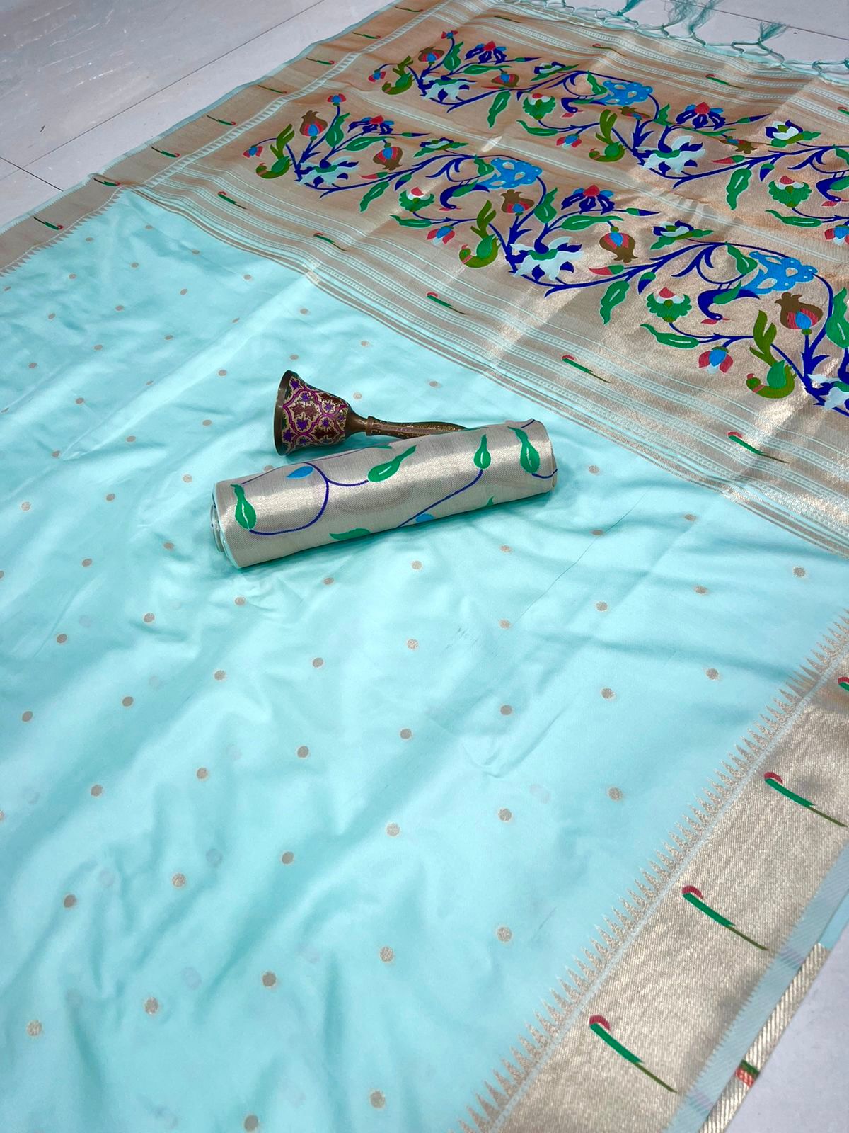 Tanisha Gold Zari Paithani