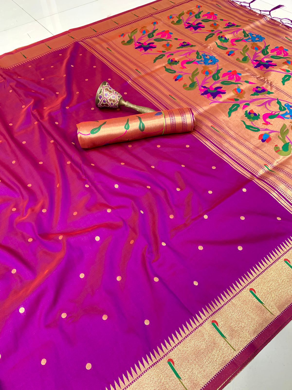 Tanisha Gold Zari Paithani