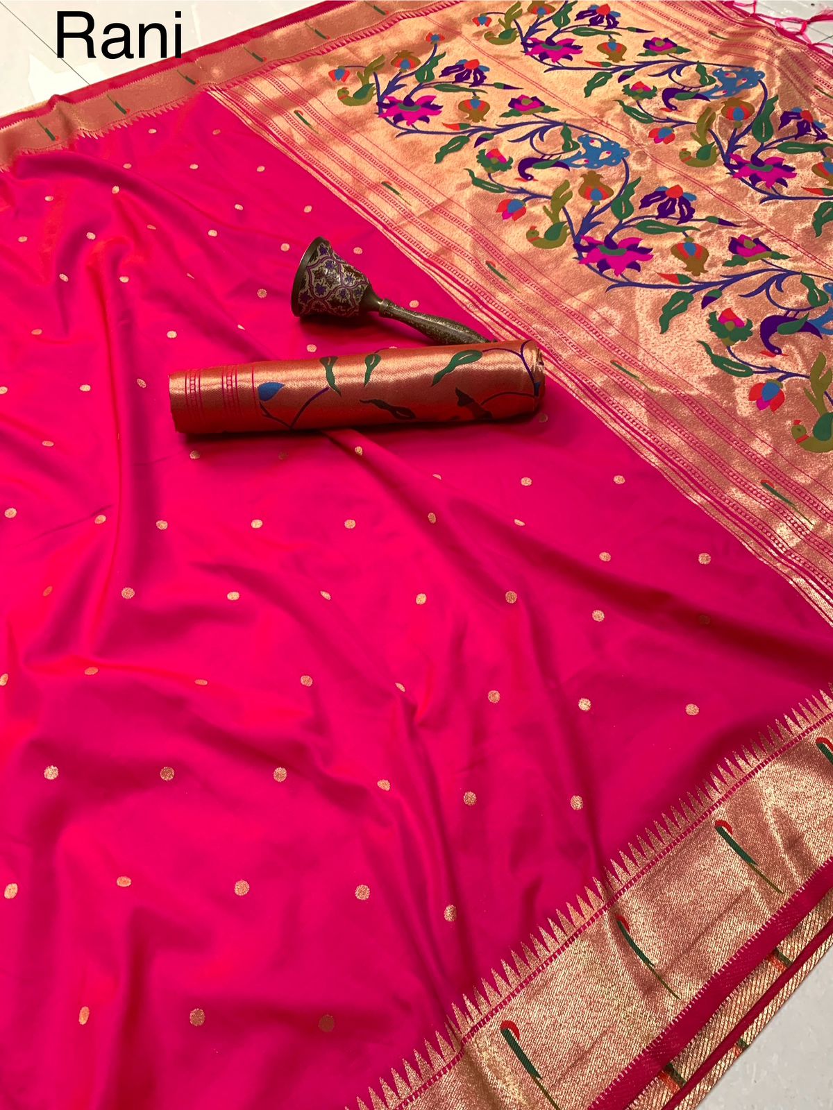 Tanisha Gold Zari Paithani