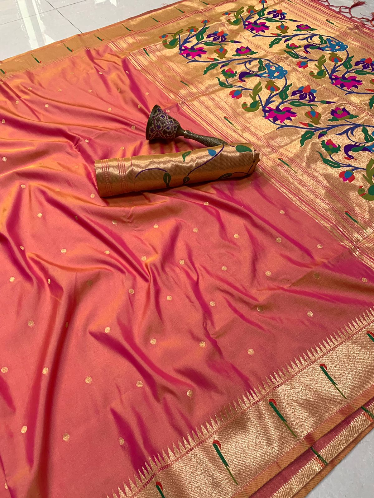 Tanisha Gold Zari Paithani