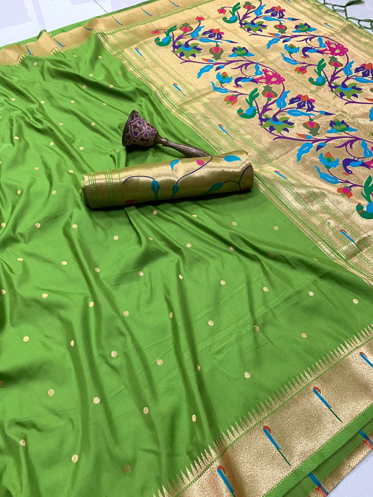 Tanisha Gold Zari Paithani