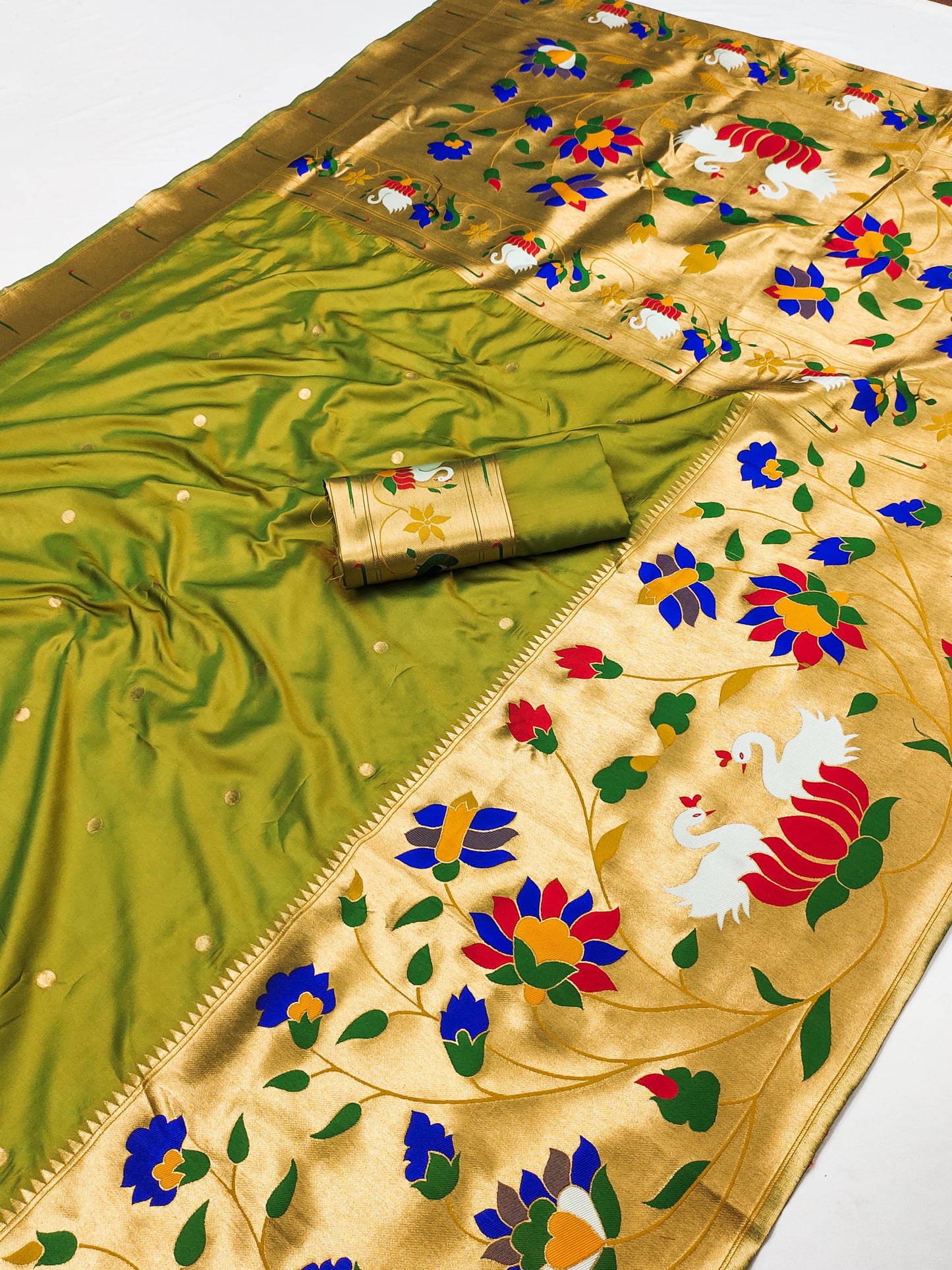 SWAN BROCADE PAITHANI